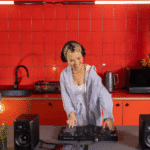 Can I Use the Pioneer DDJ-FLX4 with My iPad or Smartphone?